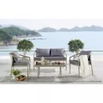 Comfortable, thick cushions with washable covers